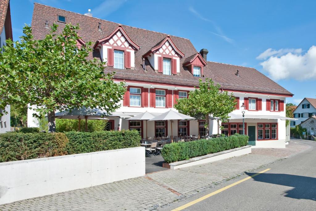 Hotel-Restaurant Lowen Dielsdorf Екстериор снимка